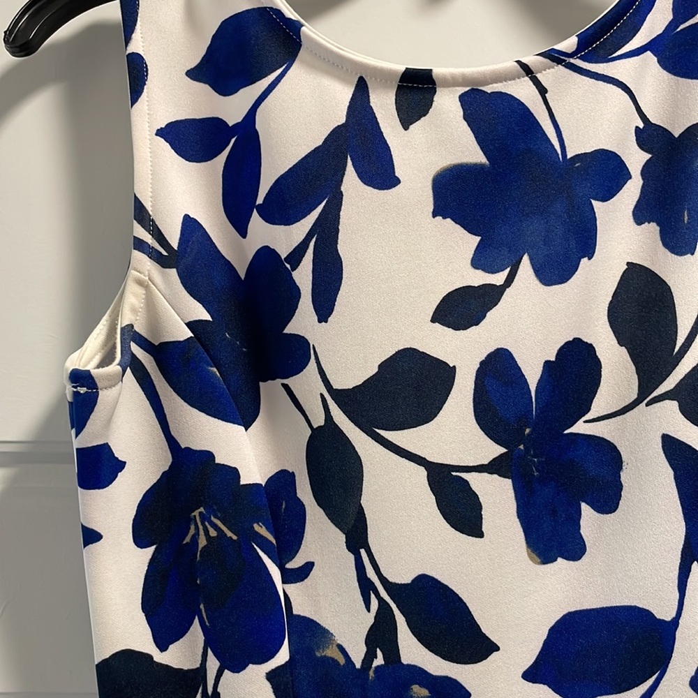 Dress - Picture 3 of 5
